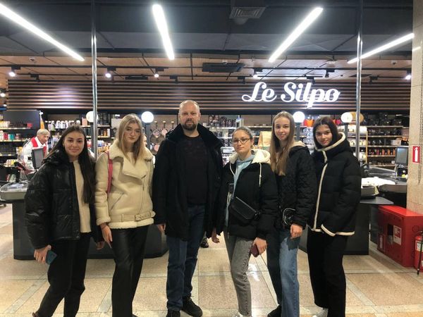 16.11.23 студенти спеціальності 075 Маркетинг брали участь в екскурсії по магазину Le Silpo.