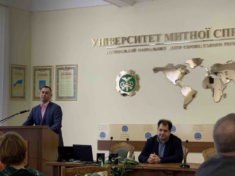 ВІТАЄМО КОМАНДУ ПРОЄКТУ «ДОСВІД ЄС У СФЕРІ МИТНОЇ БЕЗПЕКИ ТА ПРОТИДІЇ КОРУПЦІЇ В УКРАЇНІ» ІЗ УСПІШНОЮ РЕАЛІЗАЦІЄЮ ПЕРШОГО ЕТАПУ