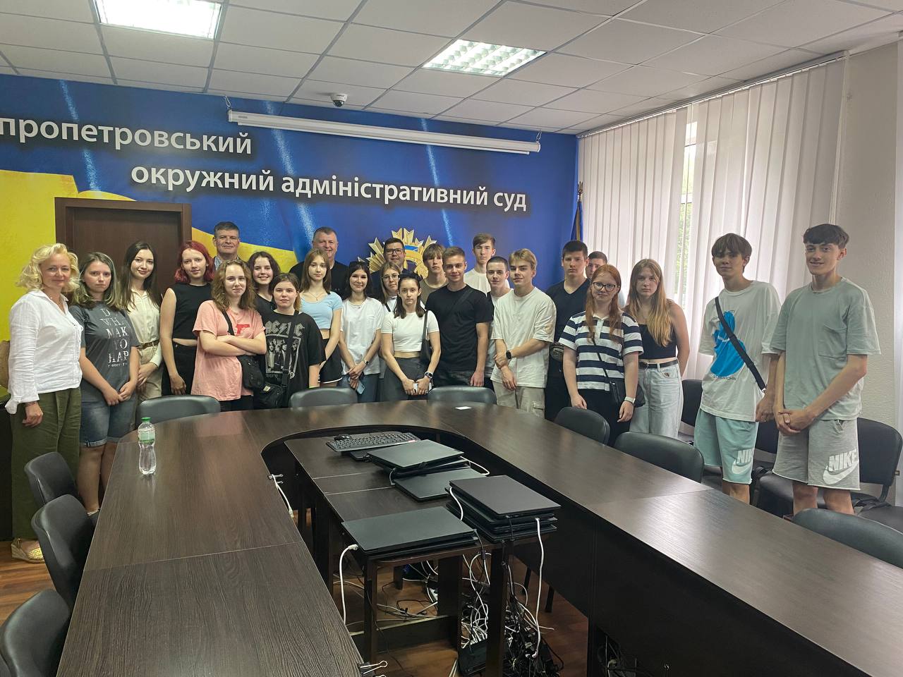 СПЕЦІАЛЬНІСТЬ «ПРАВО» В УМСФ ЦЕ ПРОВЕДЕННЯ СПІЛЬНИХ ЗАХОДІВ З МАЙБУТНІМИ АБІТУРІЄНТАМИ ЗІ ШКІЛЬНОЇ ЛАВИ