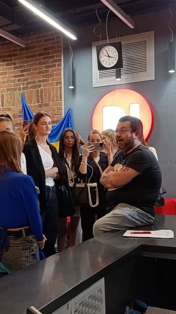 ІНТЕРАКТИВНА ЕКСКУРСІЯ ДЛЯ СТУДЕНТІВ-ЖУРНАЛІСТІВ НА ТЕЛЕКАНАЛІ D1