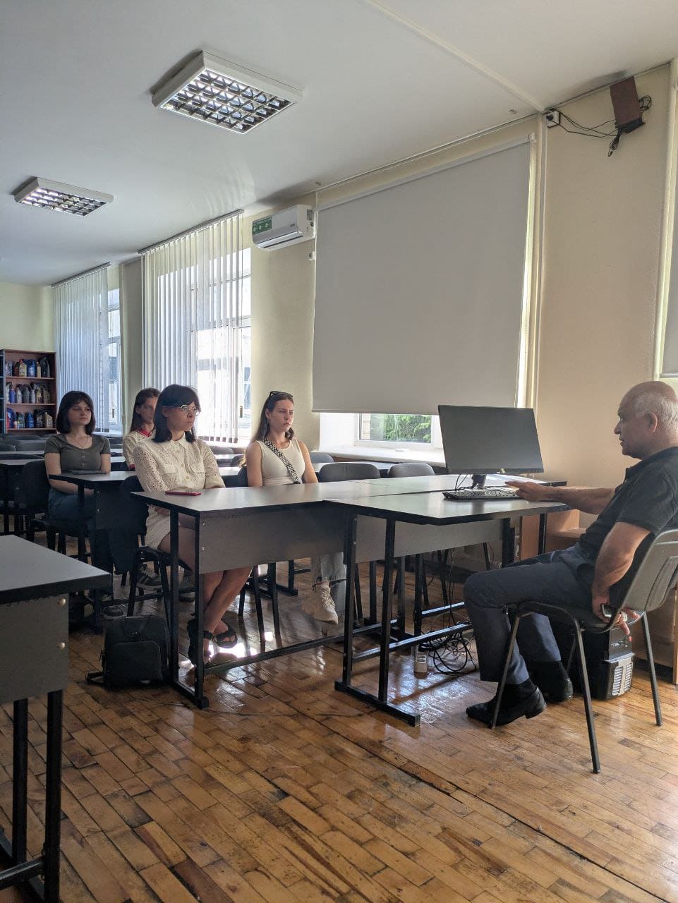 Студенти спеціальності 293 (D9) «Міжнародне право»  в Юридичній клініці УМСФ