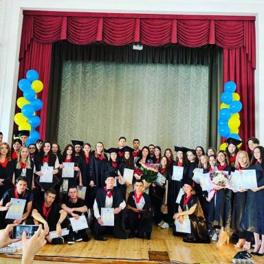 Вітаємо випускників факультету економіки, бізнесу та міжнародних відносин з отриманням дипломів бакалаврів!