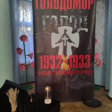 У День пам’яті жертв Голодомору студенти-журналісти відвідали театральну читку п’єси “Зерносховище”
