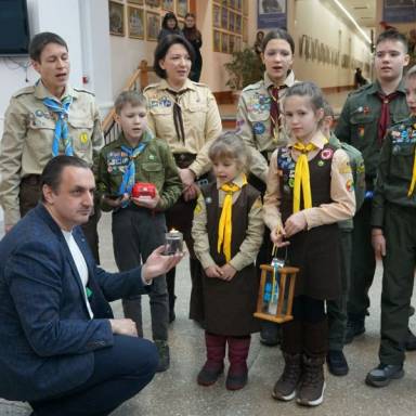 Вифлеємський вогонь з рук пластунів