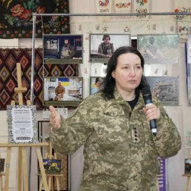 В Університеті митної справи та фінансів відкрито фотовиставку «Про100 героїв»