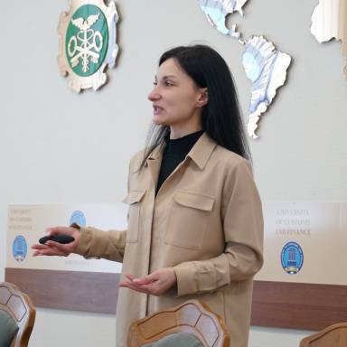 Зустріч студентів-філологів з HR-директором освітнього центру Логос.