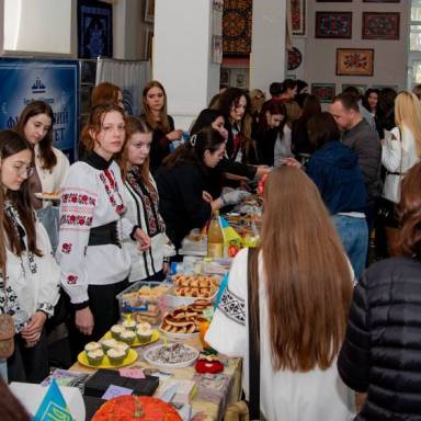 В Університеті митної справи та фінансів відбувся Благодійний ярмарок – 2026